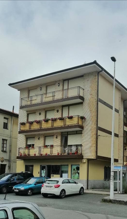 Apartamento Rio Agueera En Guriezo, Next To Castro Urdiales Y Bilbao Adino Esterno foto